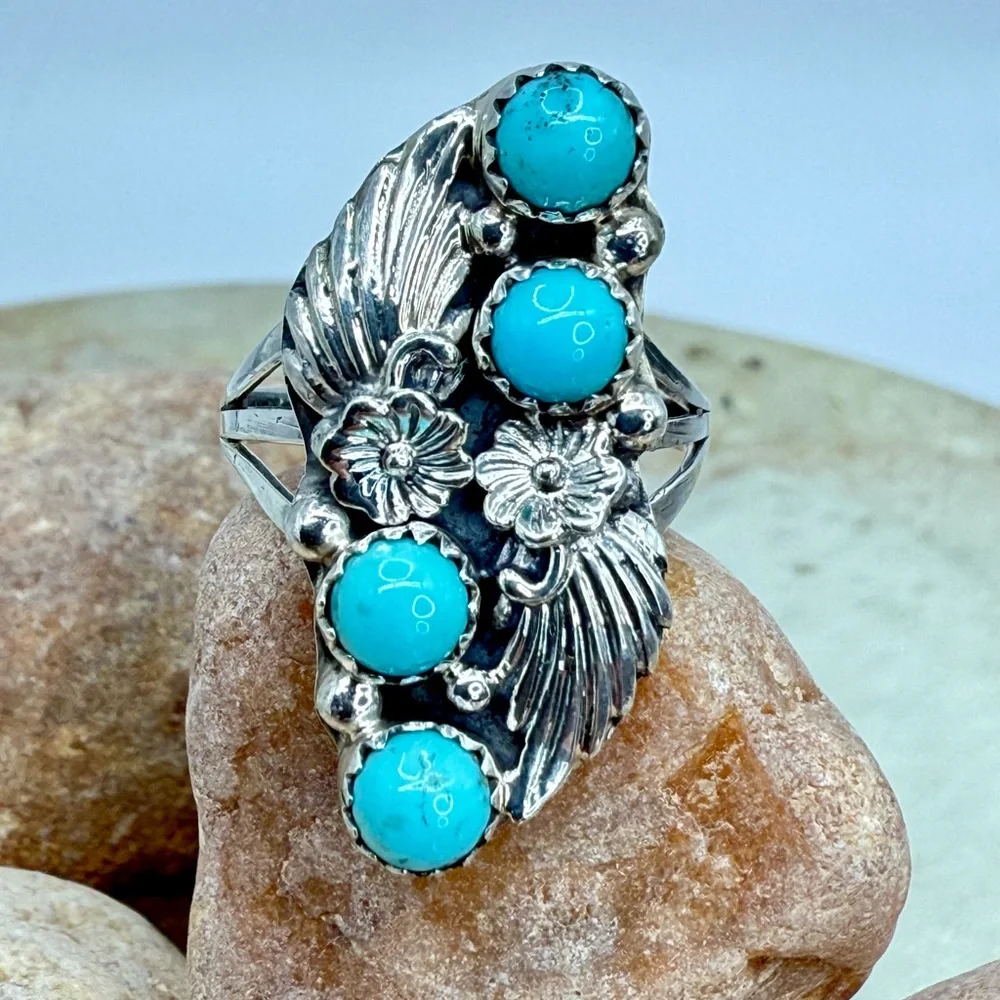 Native American 925 Turquoise Floral & Leaf Ring by Harris Largo – 5.47g
